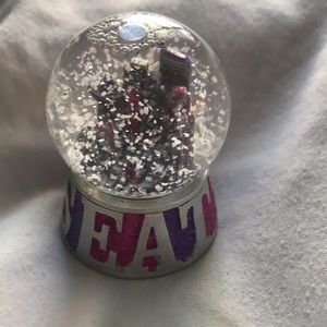 Two mini snow globes
